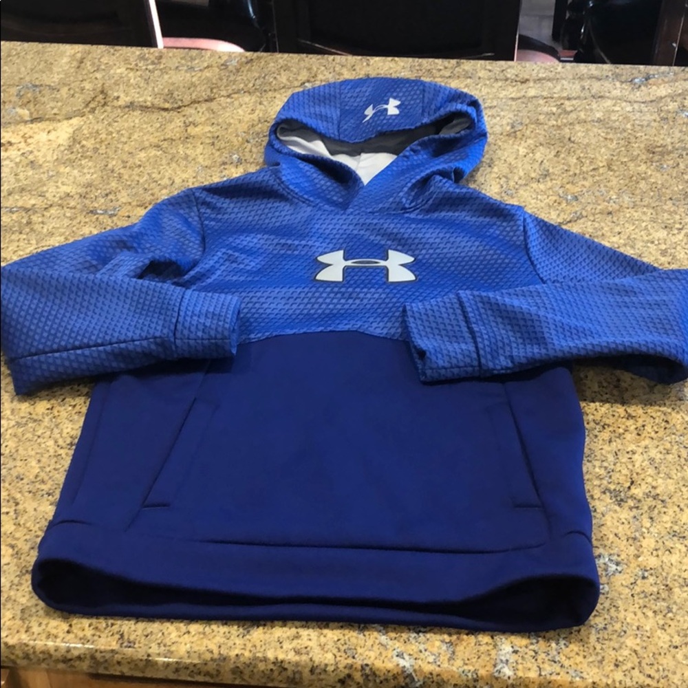 Under Armour Pullover Youth Medium